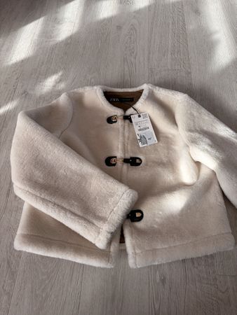 Zara Faux Fur Jacket Toggle Closure Beige Size XS New