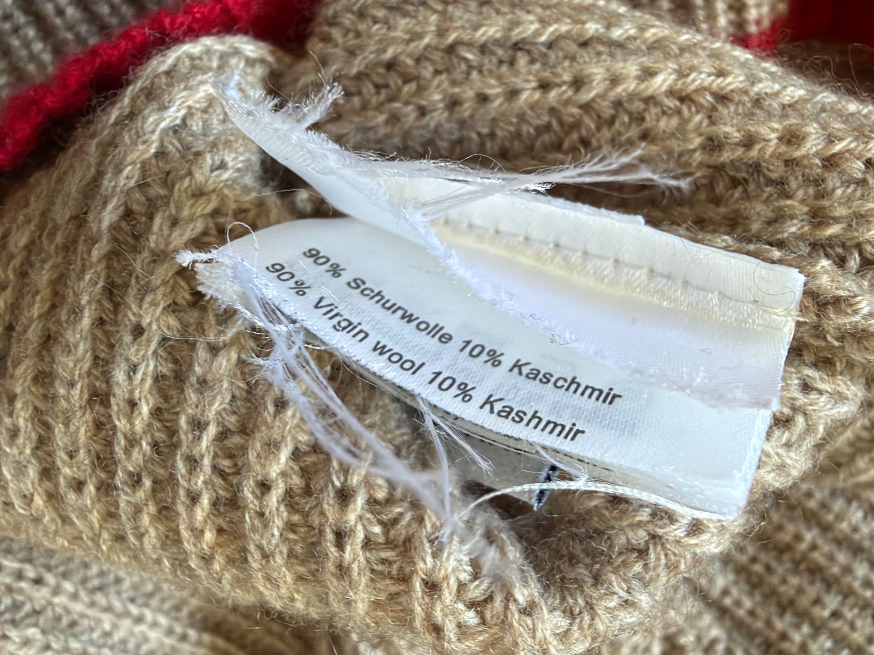 Pullover & Sweatshirts: Kaschmir Pullover Madeleine beige rot – Gebraucht aus Buchs SG von VintageHomeCH 3