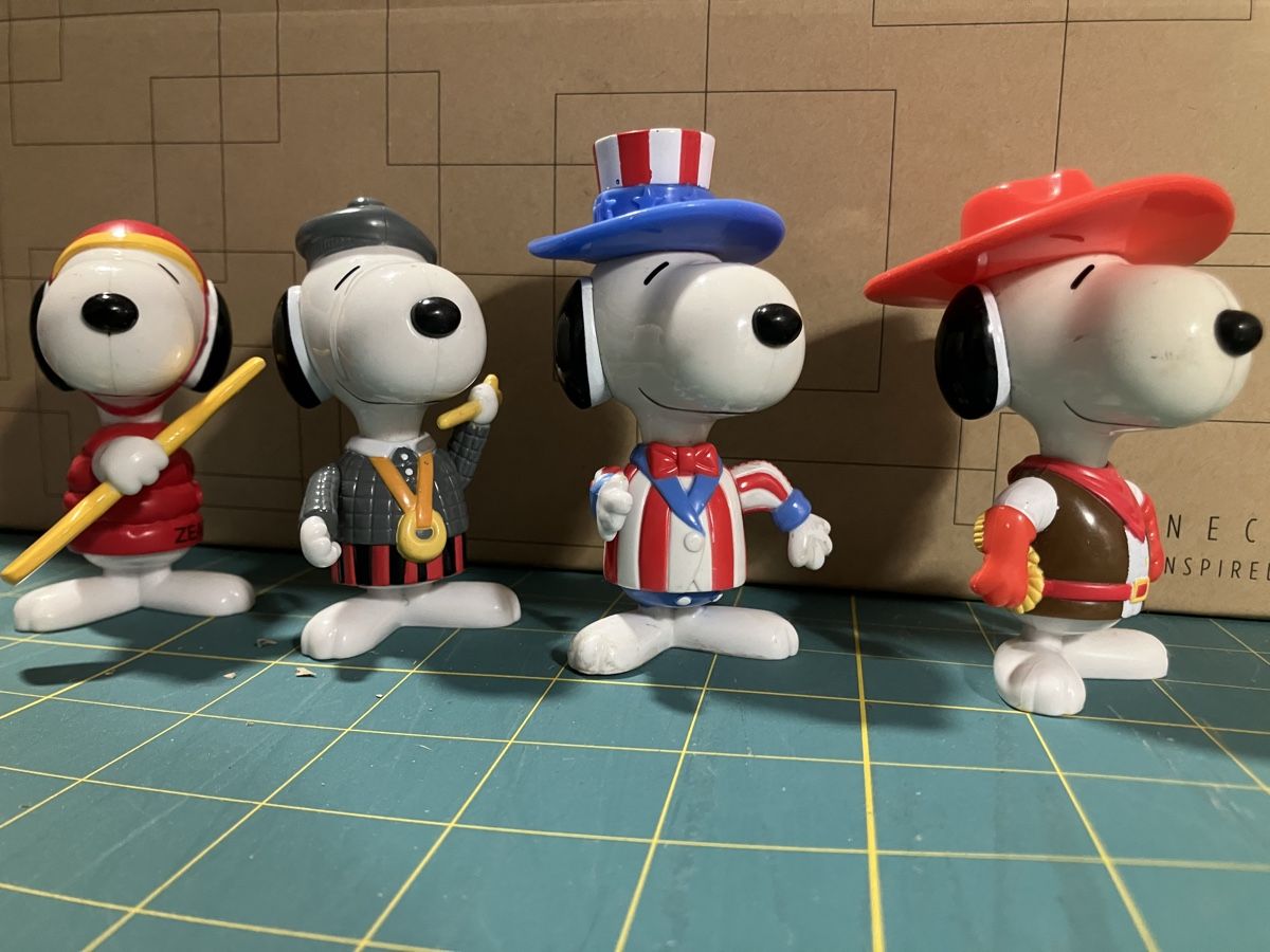 Disney Giocattoli: Snoopy world tour – Usato da Bettwiesen venduto da Jumpingfox