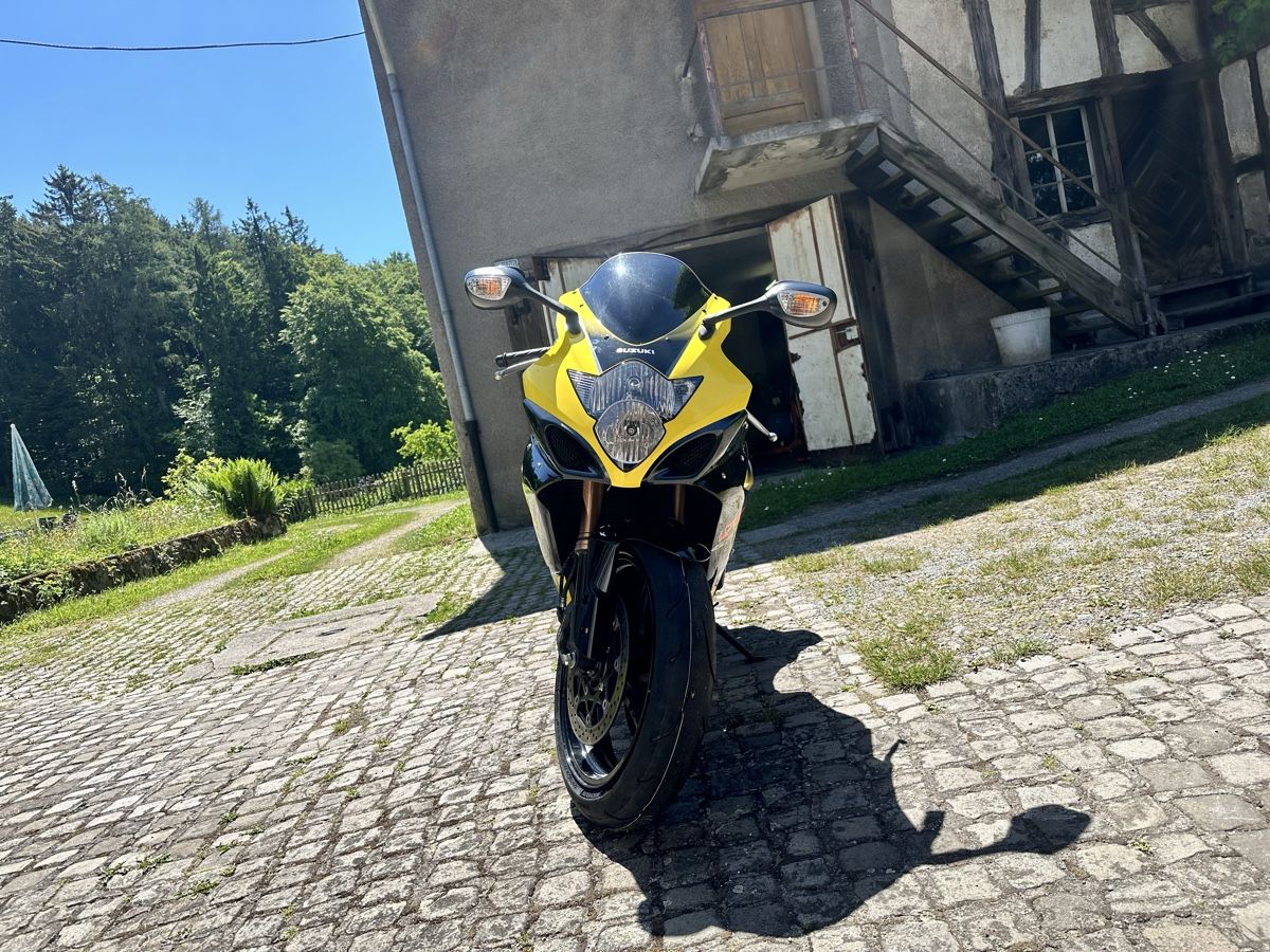 Suzuki Route: Suzuki GSX-R 1000 K5 ab MFK (Juni 26) und Service – D'occasion à Hirzel par Thenoah78 1