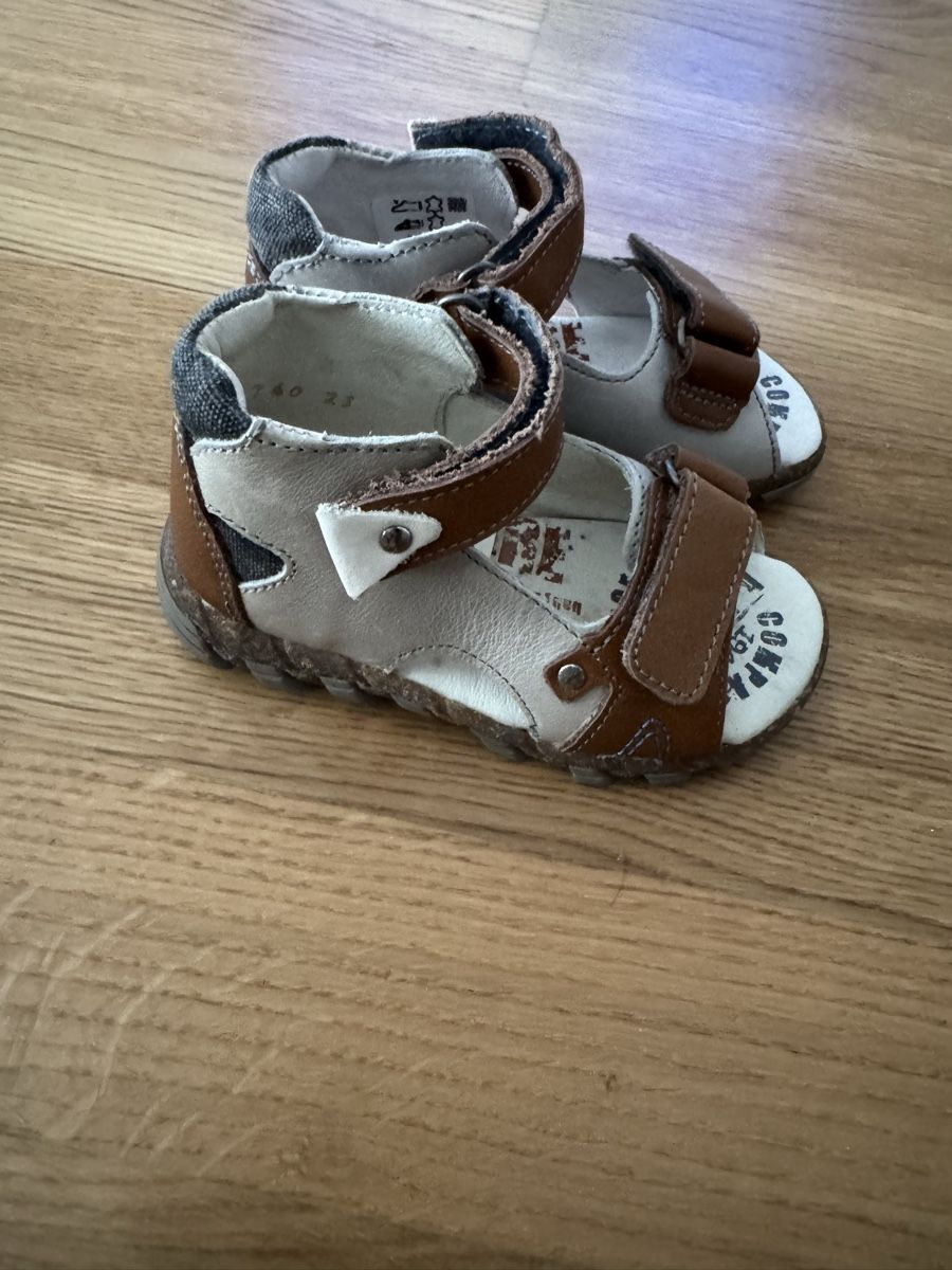 Scarpe per ragazzi: Sandales garçon taille 23 – Nuovo (secondo la descrizione) da La Chaux-de-Fonds venduto da kel_9khc
