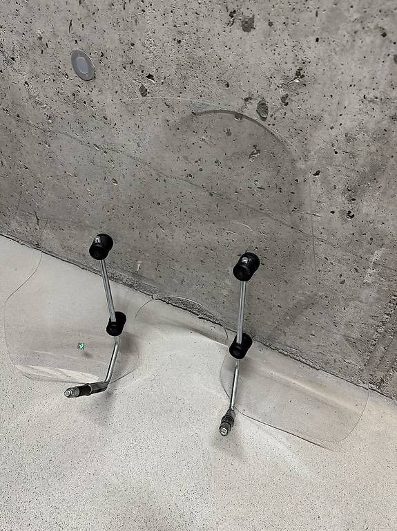 Tutti pezzi di ricambio per scooter: Original Vespa GTS Windschild (medium) – Usato da Jona venduto da Dolcinium 1