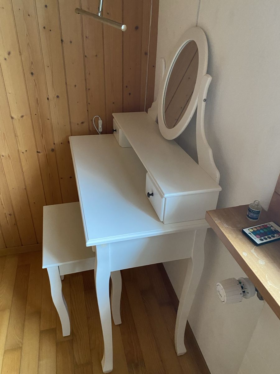 Tavoli da trucco: Kosmetiktisch – Usato da Lenggenwil venduto da ale_r8nj 1
