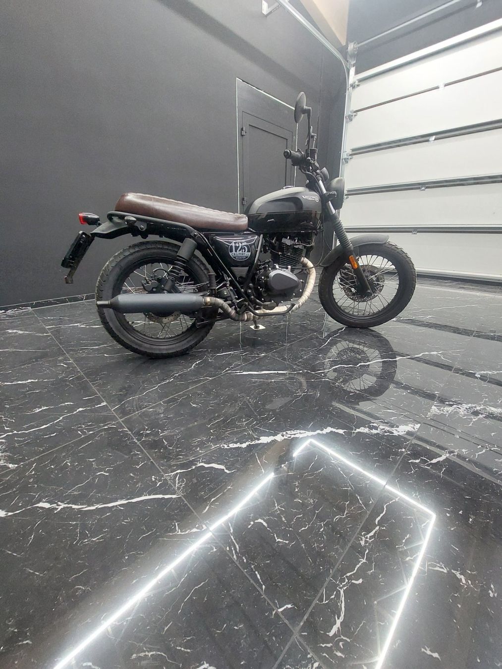 Brixton Motorcycles Altro: BRIXTON Cromwell 125 ABS – Usato da Marbach SG venduto da Donpepone