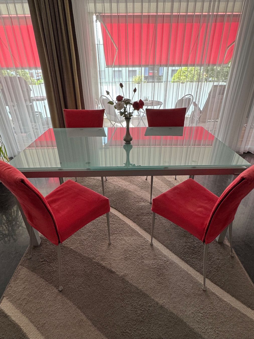 Tische: Esszimmer Glastisch mit 4 Stühlen – Gebraucht aus Ruemlang von Hans001 1