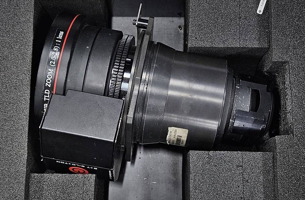 Objektive: Barco HB TLD Zoom Objektiv 2.0-2.8:1 – Gebraucht aus Rüti ZH von Philippek