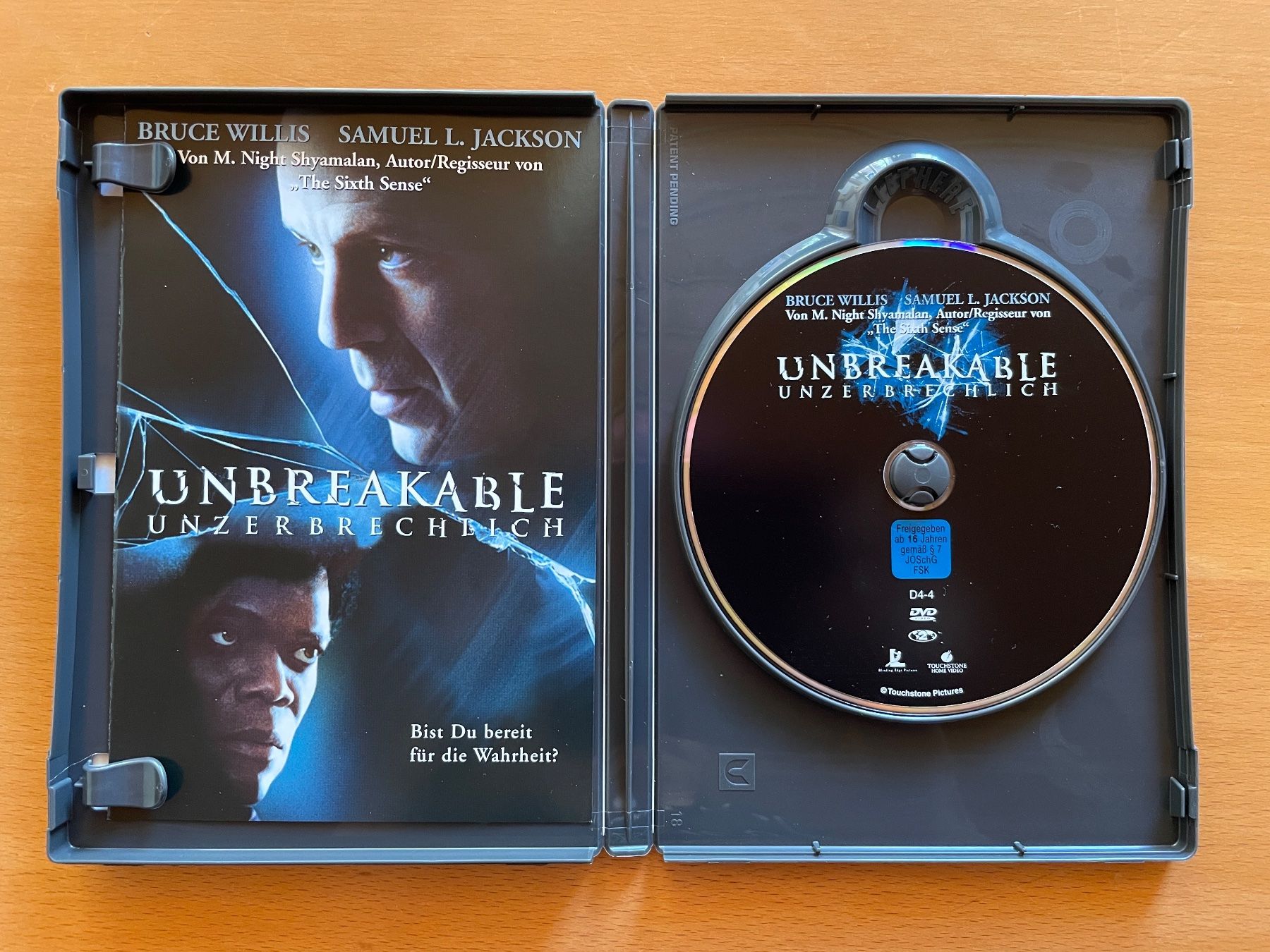 Tutti i DVDs: DVD Unbreakable - Unzerbrechlich mit Bruce Willis – Usato da Rickenbach BL venduto da Morlog 1