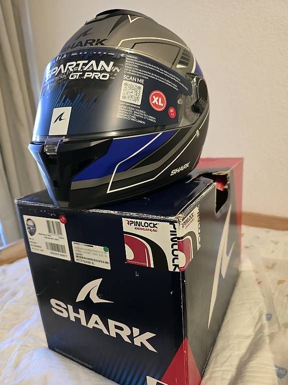 Helme & Visiere: Shark Helm – Neu und originalverpackt aus Zürich von abd_h5l6