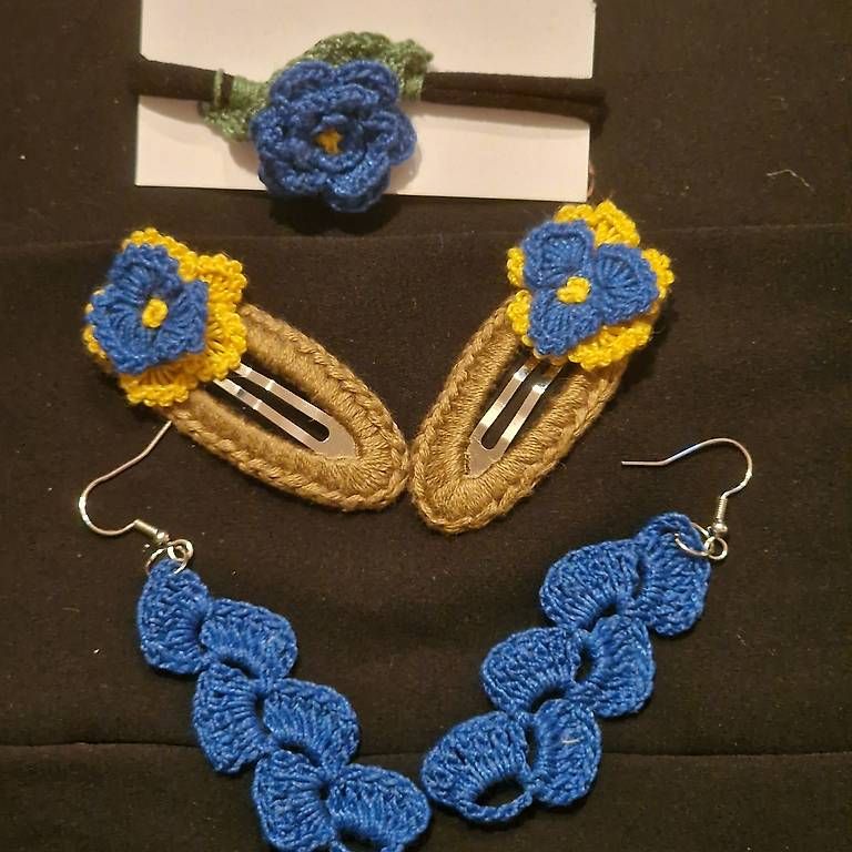 Accessori per capelli: Haarklammern und Ohrringe Handgestrickt – Usato da Binningen venduto da lunge20