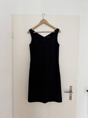 Strenesse Kleid  zeitloses kleines Schwarzes Gr. S
