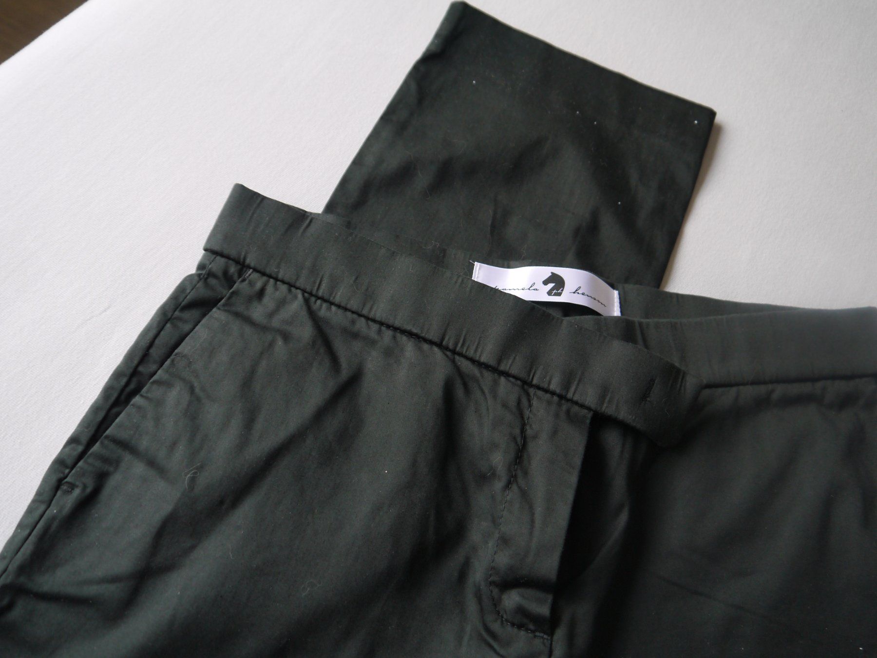 Pamela Henson Pantaloni: Pamela Henson Hose Gr.36 – Usato da Hagendorn venduto da Blaf