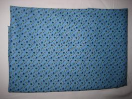 Baumwollstoff blau mit kleinen blauen Röschen