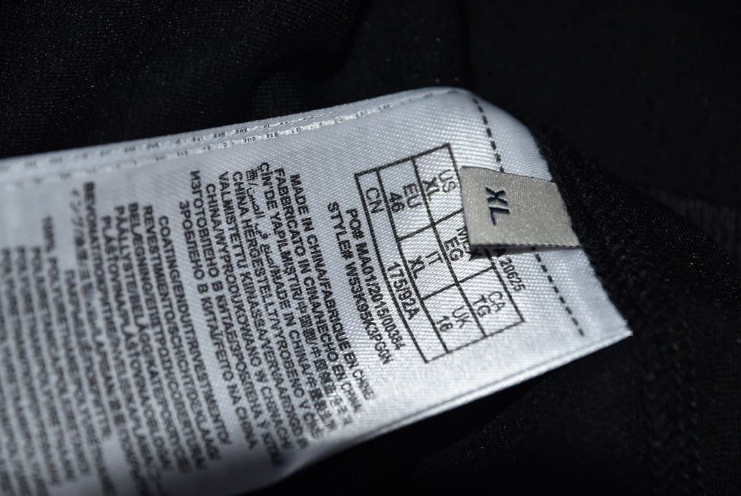 Vestiti: Kleid / Robe noire Guess . XL – Nuovo (secondo la descrizione) da Collonges venduto da Auganien 8