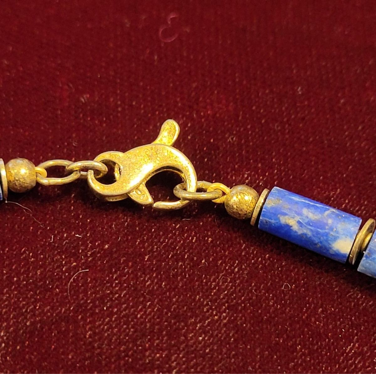 Catenine: Sodalithkette mit vergoldeten Silberteilen – Nuovo (secondo la descrizione) da Münsingen venduto da Goldschmiede_Ambrosi 3