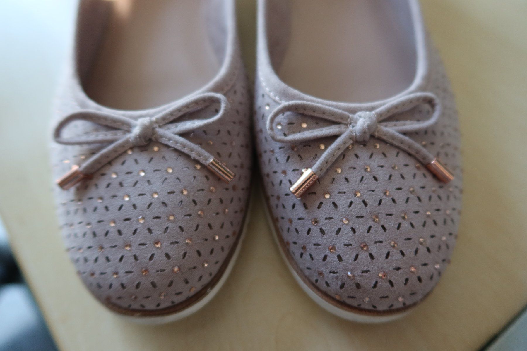 Graceland Scarpe da donna: Damenschuhe Grösse 40, mit Gltzereffekt – Nuovo (secondo la descrizione) da Zürich venduto da Piki7 1