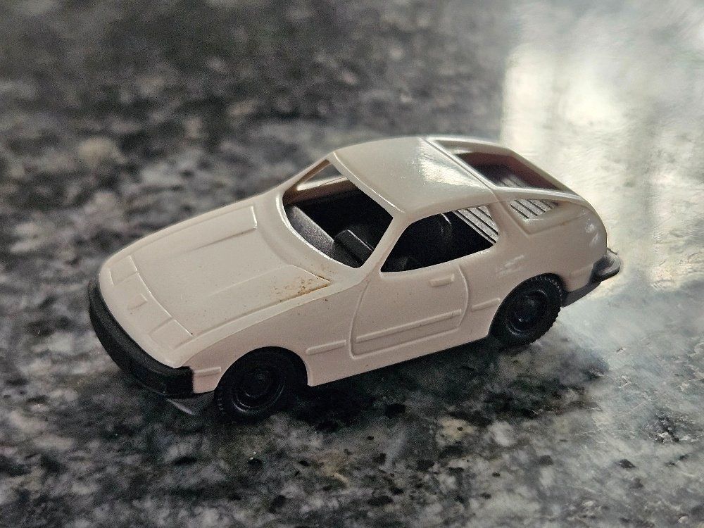 Wiking Modellini d'auto: Wiking Porsche 924 HO 1:87 – Usato da Kaiseraugst venduto da Carkos