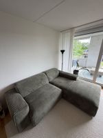 Gemütliches Cord Ecksofa in Olivgrün