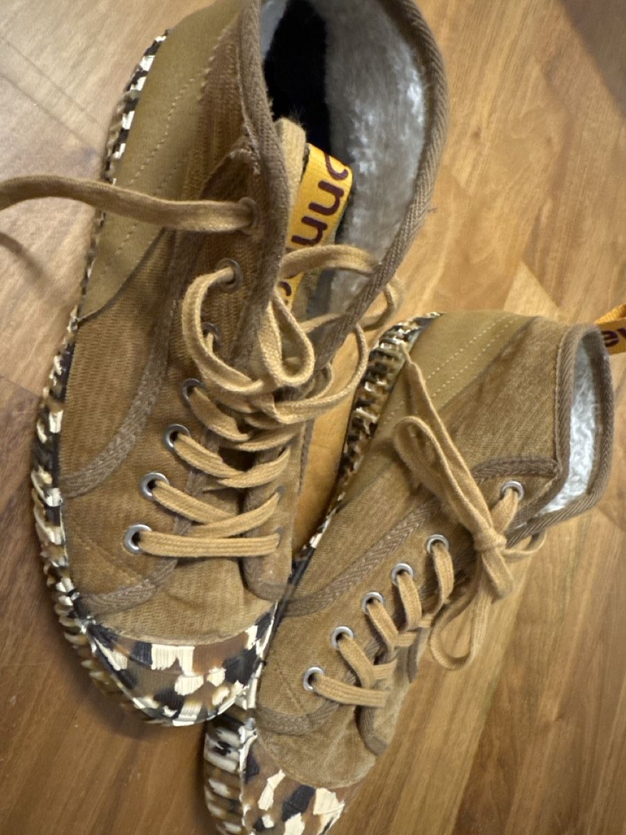 Chaussures femmes: Damen Schuh von duuo – D'occasion à Diepoldsau par Bluesky1