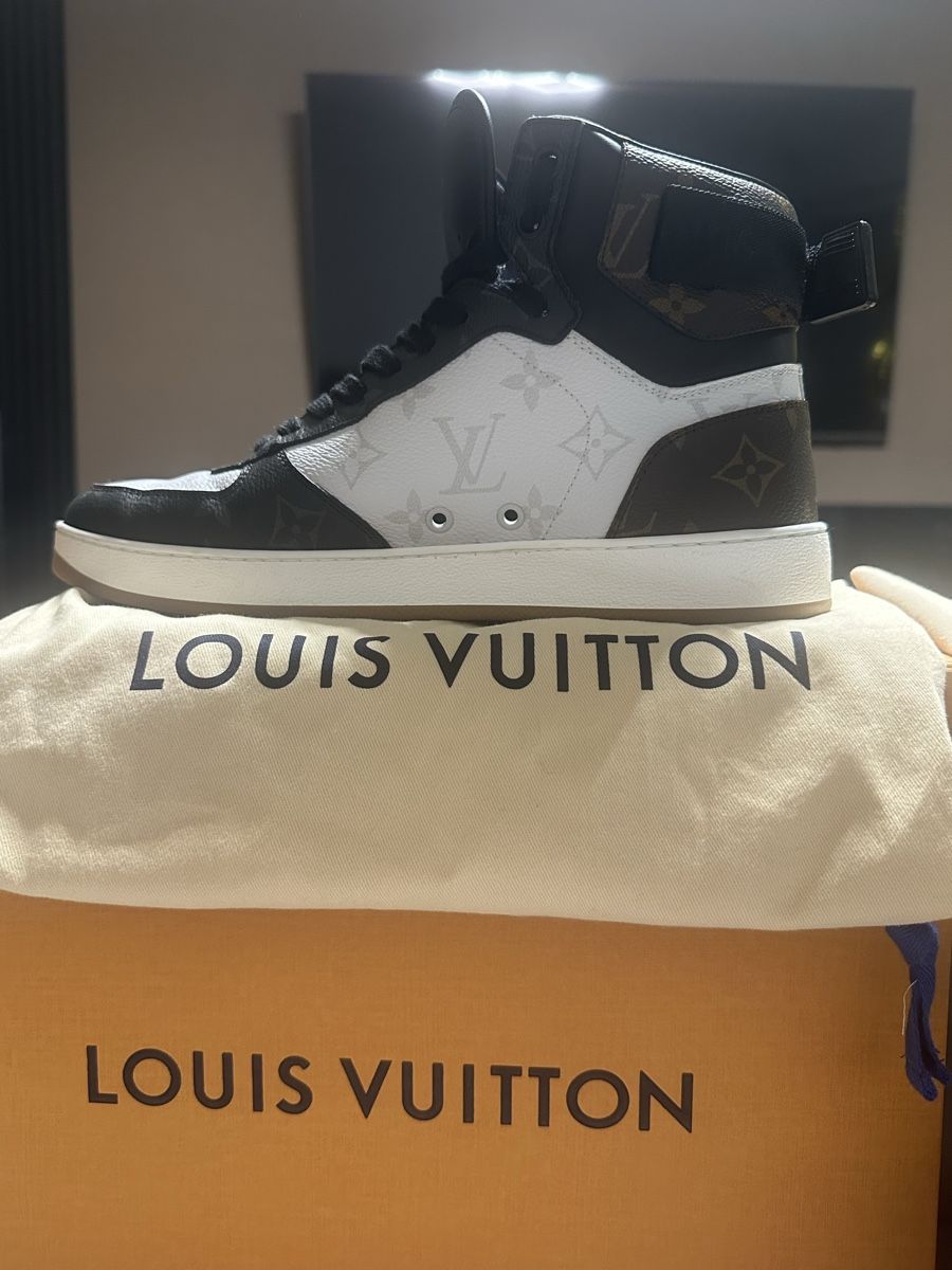 Louis Vuitton Chaussures hommes: Louis Vuitton Revoli Sneaker Boot (NICHT MEHR IM LV STORE) – Neuf (Voir description) à Bözen par jon_wn2j 3