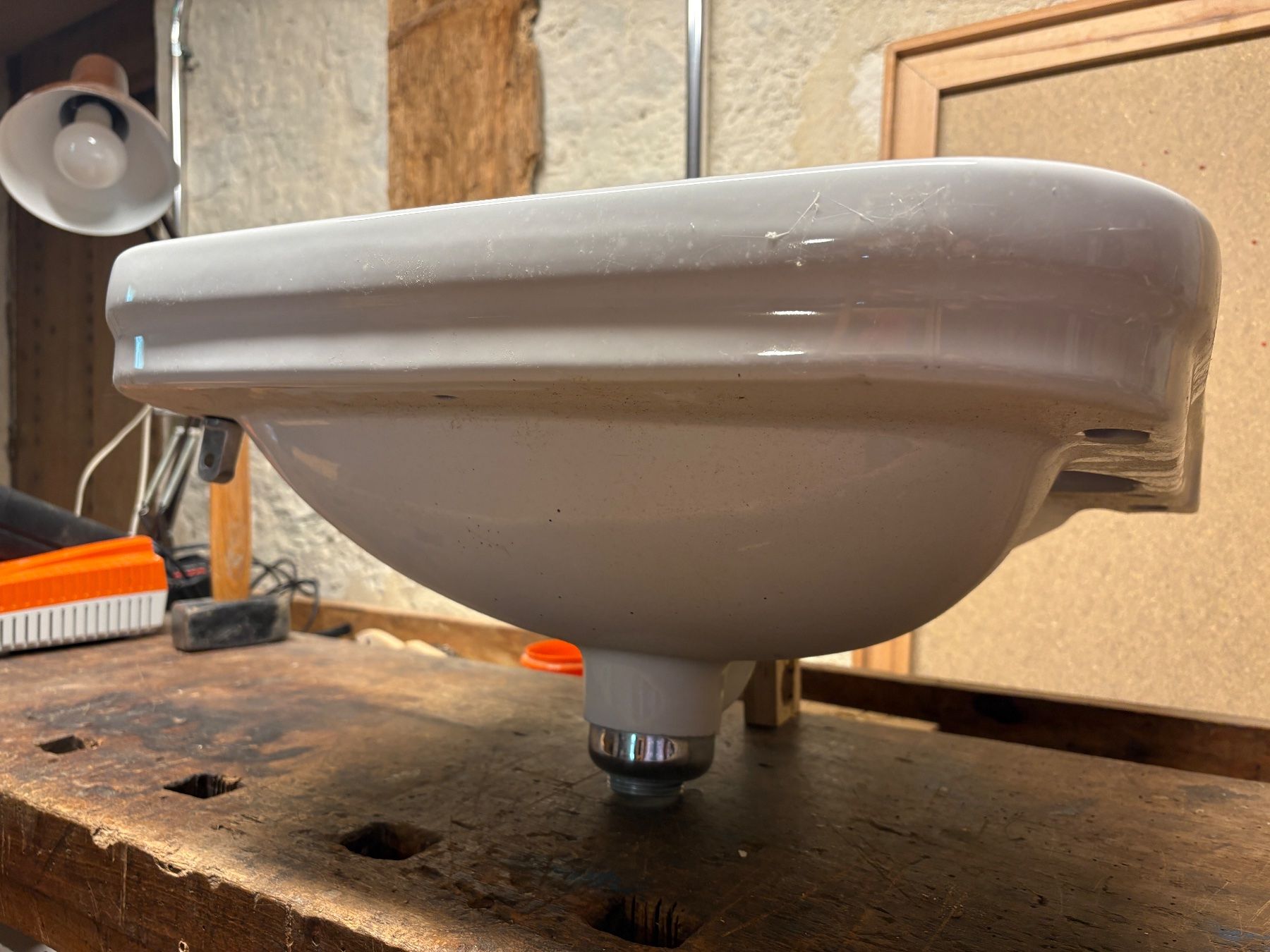 Lavabi & lavandini: kleines Lavabo aus den 40er- oder 50er-Jahren – Usato da Sarnen venduto da Erle0 1