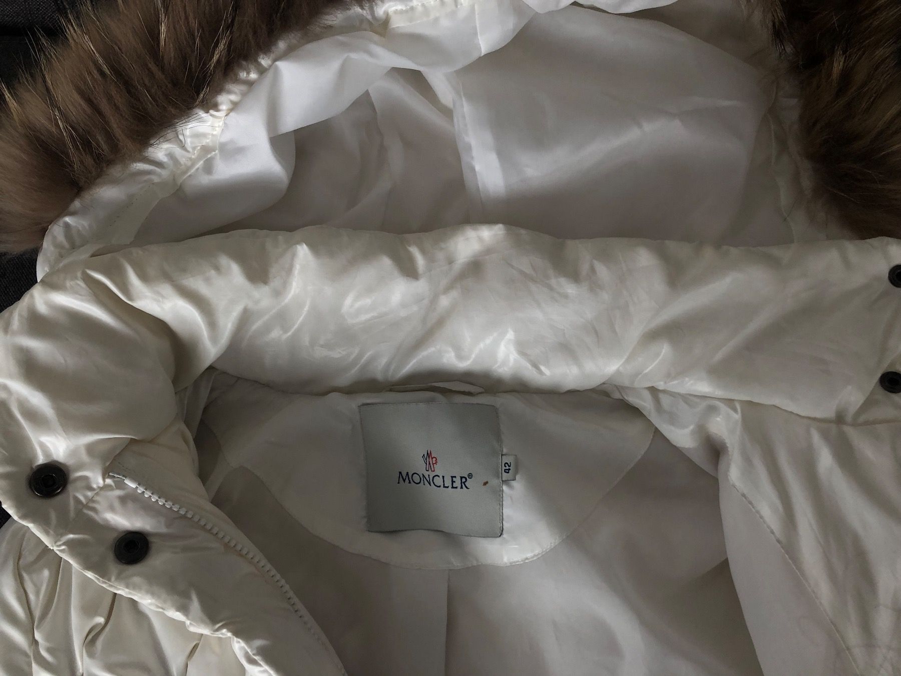 Moncler Giacche: Moncler Winterjacke – Usato da Zürich venduto da sel_9kd 3