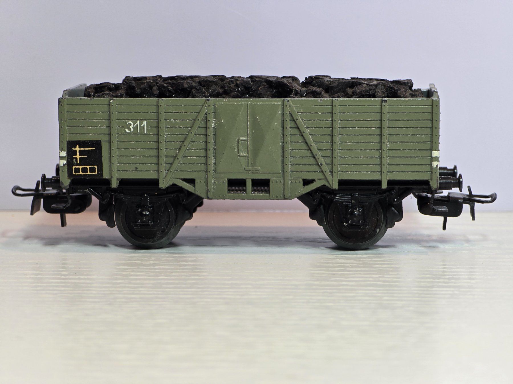 Märklin Modelleisenbahnen: Märklin, 311, grau, mit Kohlen Einsatz, Guss, – Gebraucht aus Kloten von Nicola2