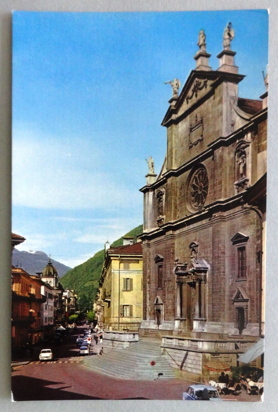 Cartoline postali: Bellinzona, Viale stazione e Chiesa – Usato da Fétigny venduto da Billy2miny