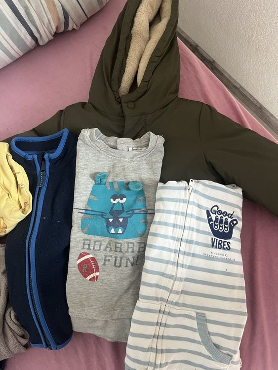 Ensembles coordonnés: Jungen Kleiderpaket Grösse 86 – D'occasion à St.Ursen par starjet 1