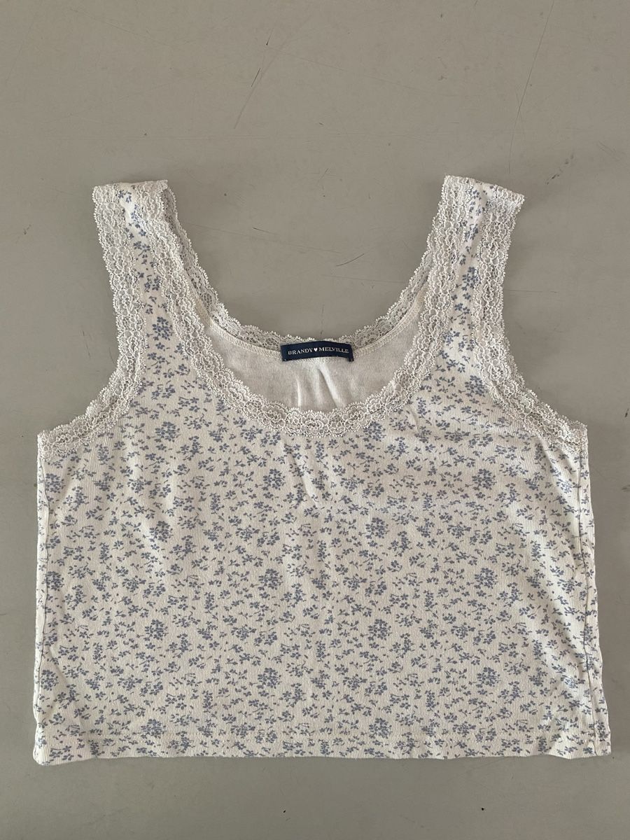 Brandy Melville Top: Top Brandy Mellville – Usato da Basel venduto da riesther