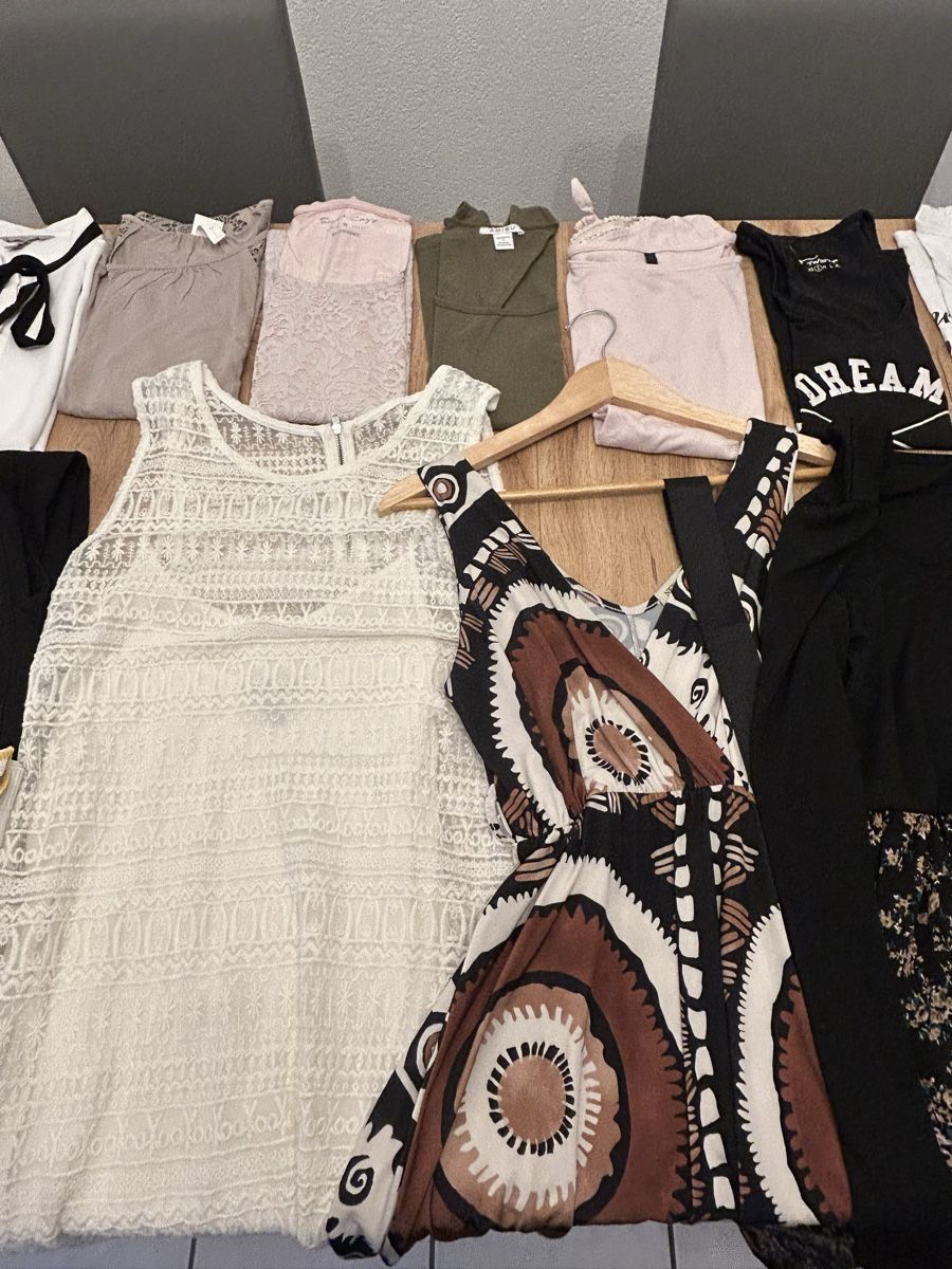 Lotti di vestiti: Lot taille S/M – Usato da Malleray venduto da Keimy32 2