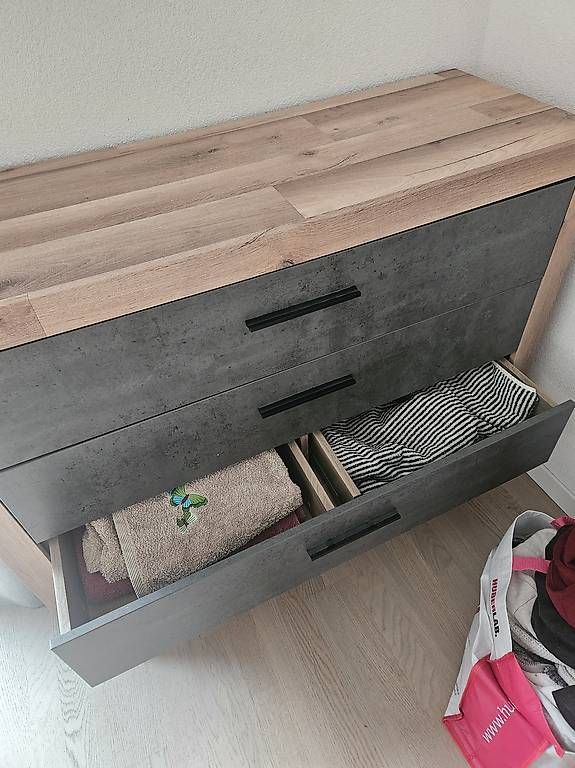 Cassettiere: Commode – Usato da Cossonay-Ville venduto da cha_5fyz 1