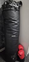 Boxsack mit Handschuhen