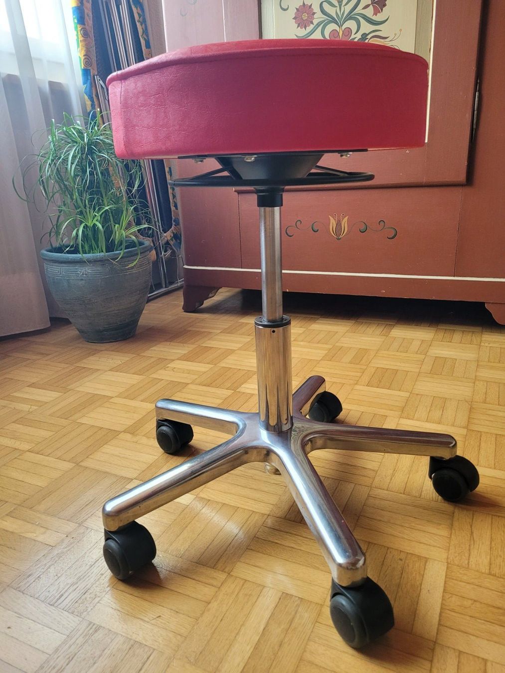 Hocker: Höhenverstellbarer Drehhocker – Gebraucht aus Knonau von Krempelzwerg 4