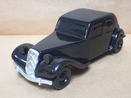 Citroen Traction Avant - Poumeyrol / Aroutcheff