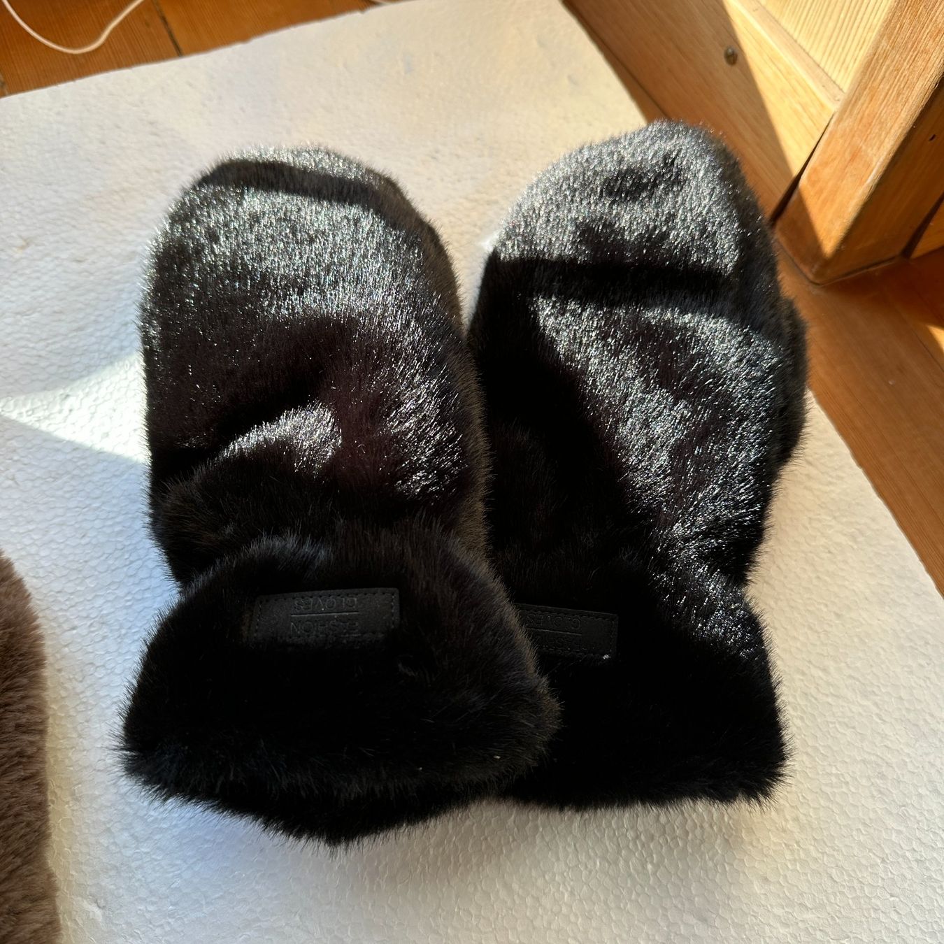 Lotti di vestiti: Loop Schal Halstuch Handschuhe Paket neu! – Nuovo (secondo la descrizione) da Gümmenen venduto da FelizitasHermann 6