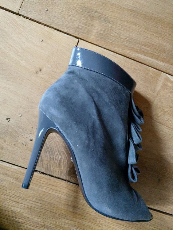 Buffalo Stiefeletten Grau