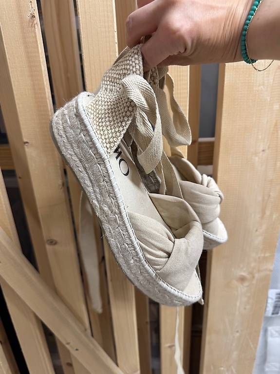 Scarpe da donna: Espadrilles zum Schnüren Gr 39 – Usato da Zürich venduto da _nushy 1