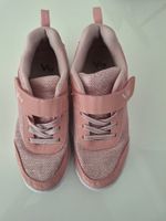 Pink sneaker 31