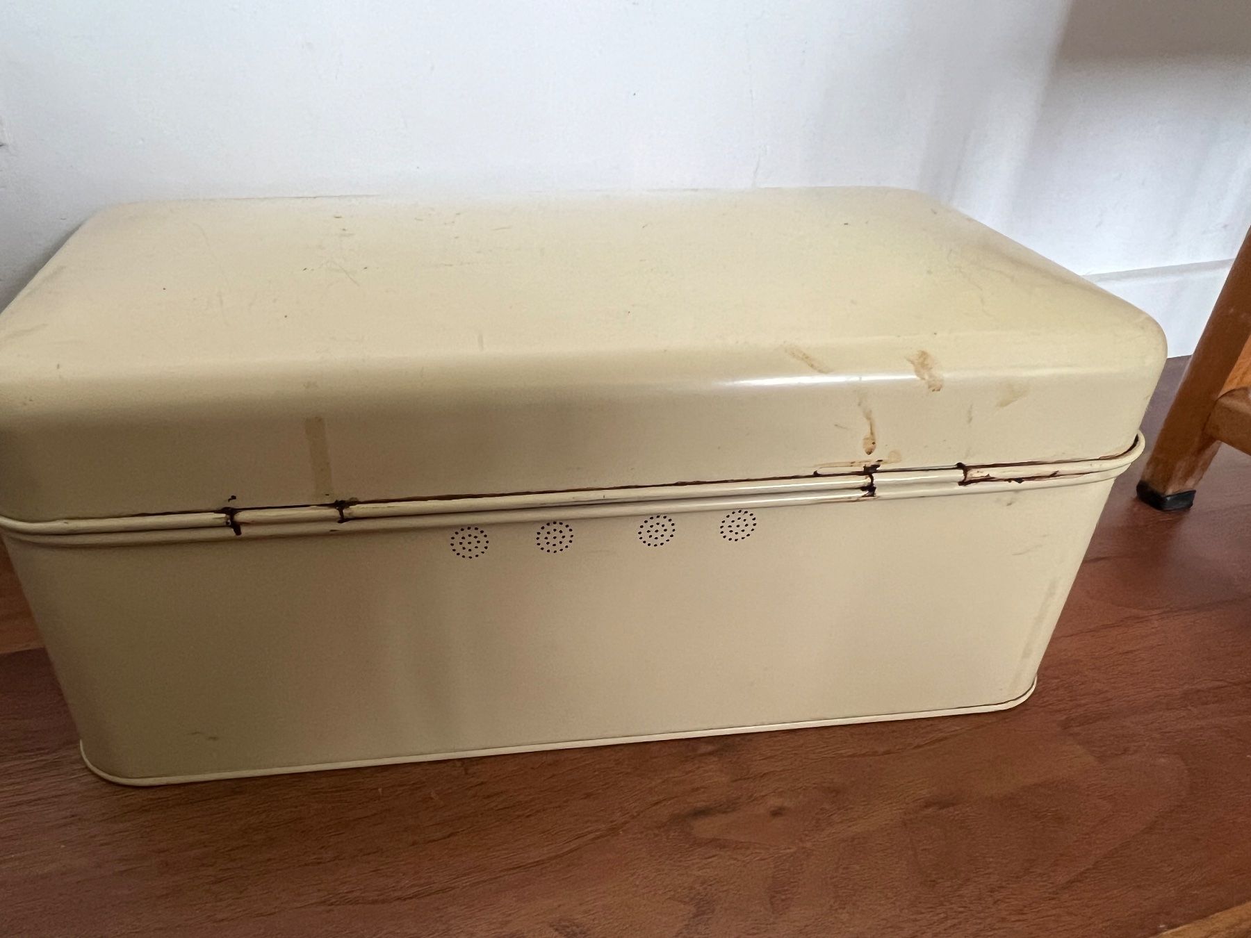Behälter & Ähnliches: Vintage Brotkasten Blechdose Alt – Gebraucht aus Jona von  6