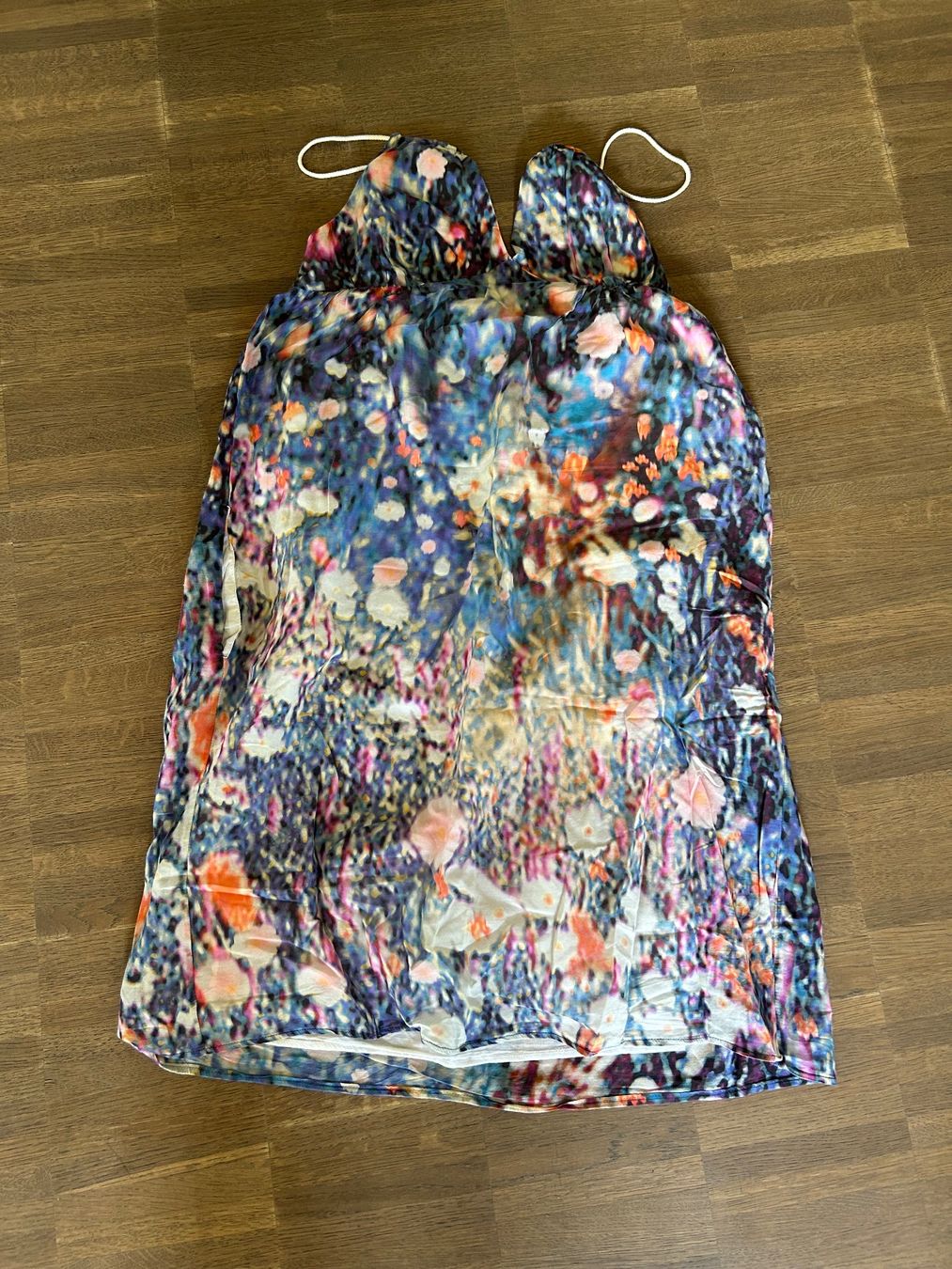 Vestiti: Robe Chatawak – Usato da Delémont venduto da nounvince