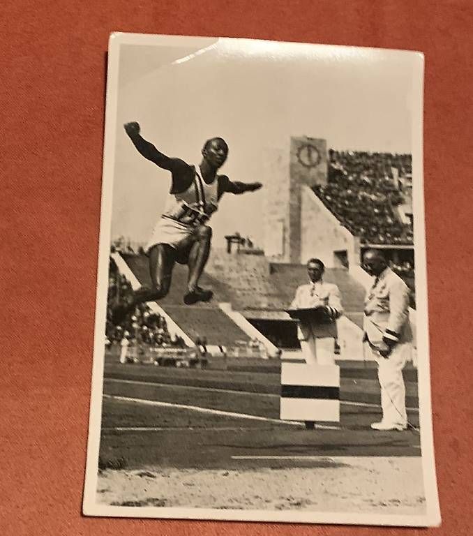 Cartoline postali: Carte postale JO 1936 Jesse Owens – Usato da Renens VD venduto da the_j68r