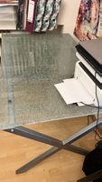 Cooler Glas-Schreibtisch 