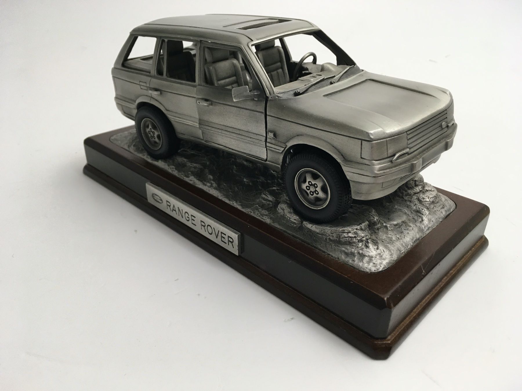 Land Rover Modellini d'auto: RANGE ROVER Originalmodell Vollmetall – Usato da Rheineck venduto da emma.gut 4
