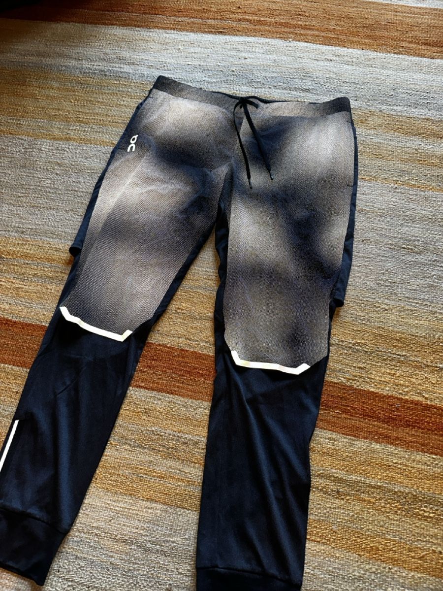 Pantaloni: On Running Lumos 3M Pant size L – Nuovo (secondo la descrizione) da Villars-Burquin venduto da Iliasso 1