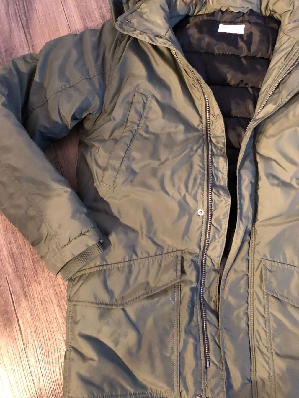 H&M Giacche & Cappotti: Wintermantel Kinder olivegrün Gr.170 – Usato da Steffisburg venduto da Aare77 1