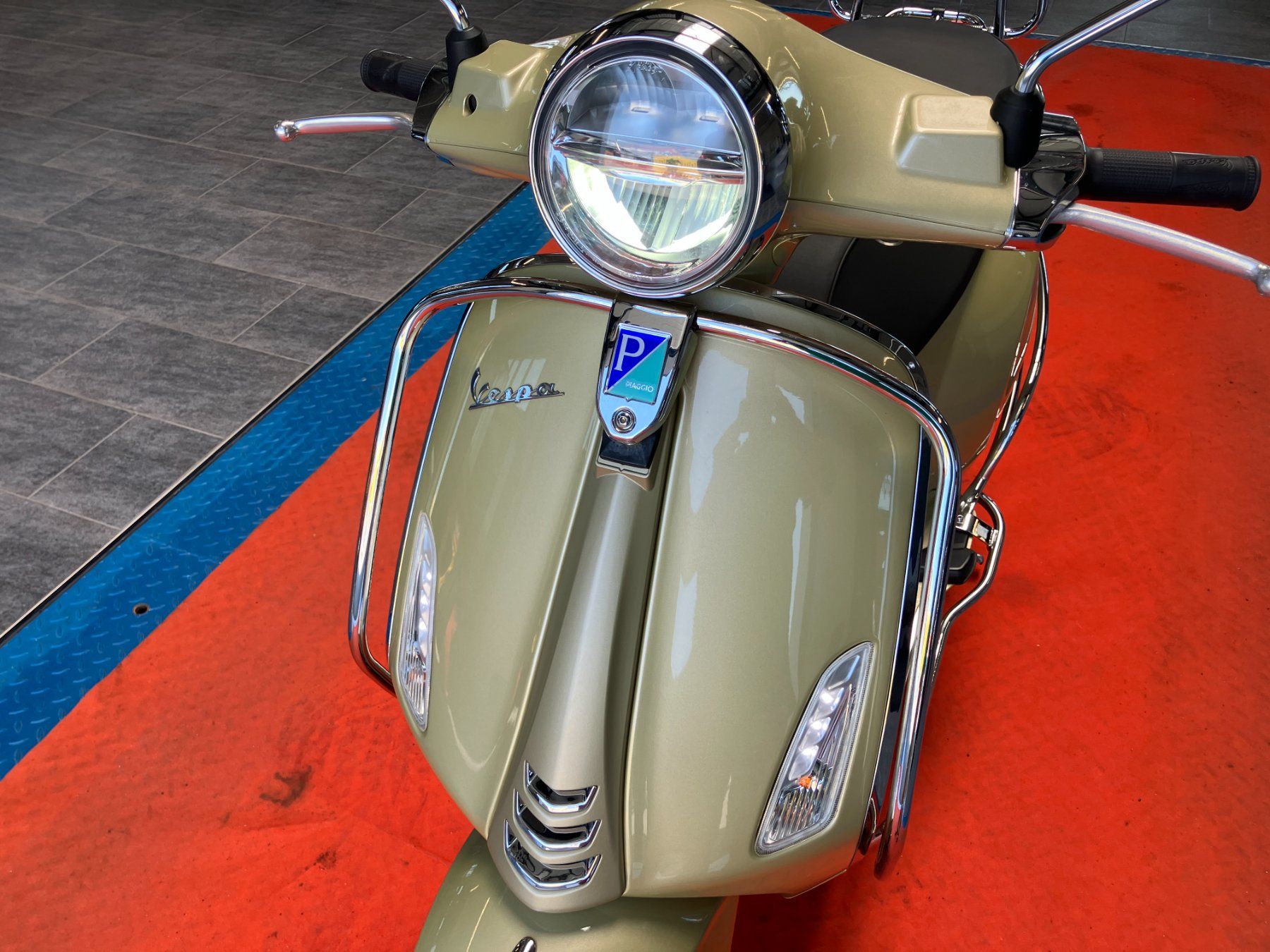 Piaggio Scooter: PIAGGIO Vespa 125 Primavera 75th Anniversary ABS – Nuovo (secondo la descrizione) da Gampelen venduto da Steuer0 9