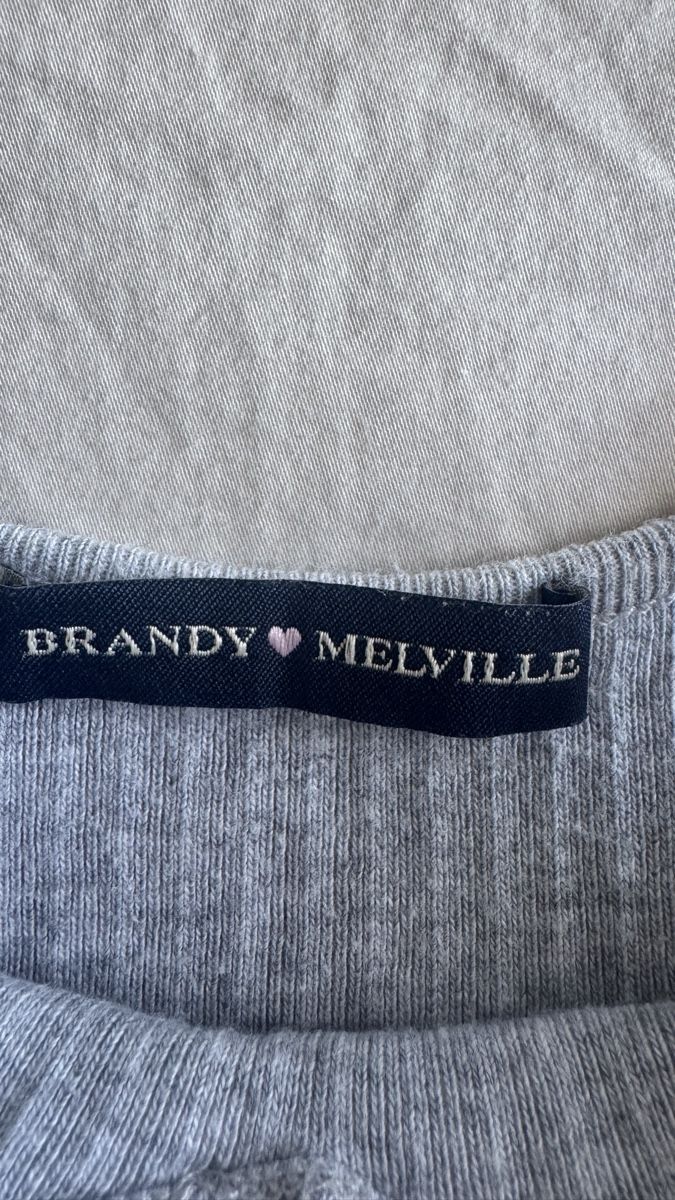 Brandy Melville Blusen, T-Shirts & Tops: Brandy Melville Top grau Gr S – Neu (gemäss Beschreibung) aus Hünenberg See von Schulers 3