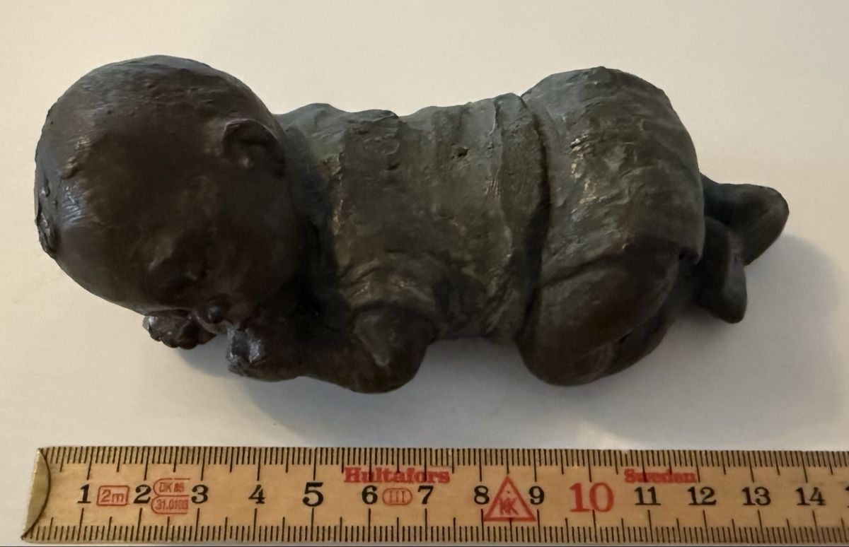Statuette: Metall Baby – Usato da Ostermundigen venduto da airline-trolley