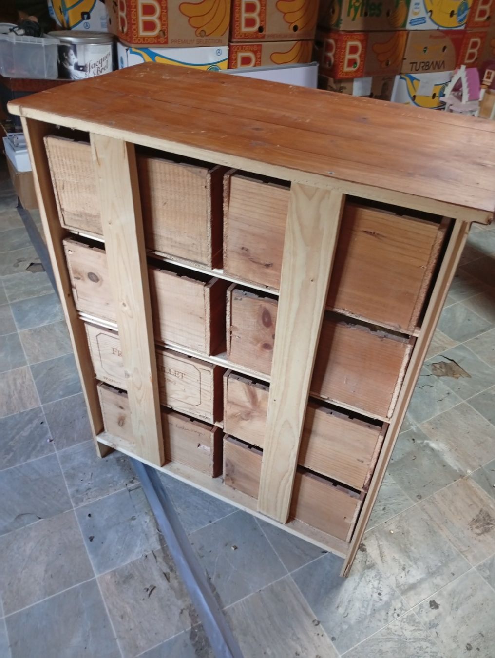 Kommoden: Commode en bois rustique – Gebraucht aus Perrefitte von 36B 6