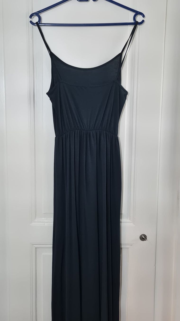 H&M Vestiti: Schwarzes Kleid mit Spaghettiträger – Usato da Nidau venduto da biasutti 1